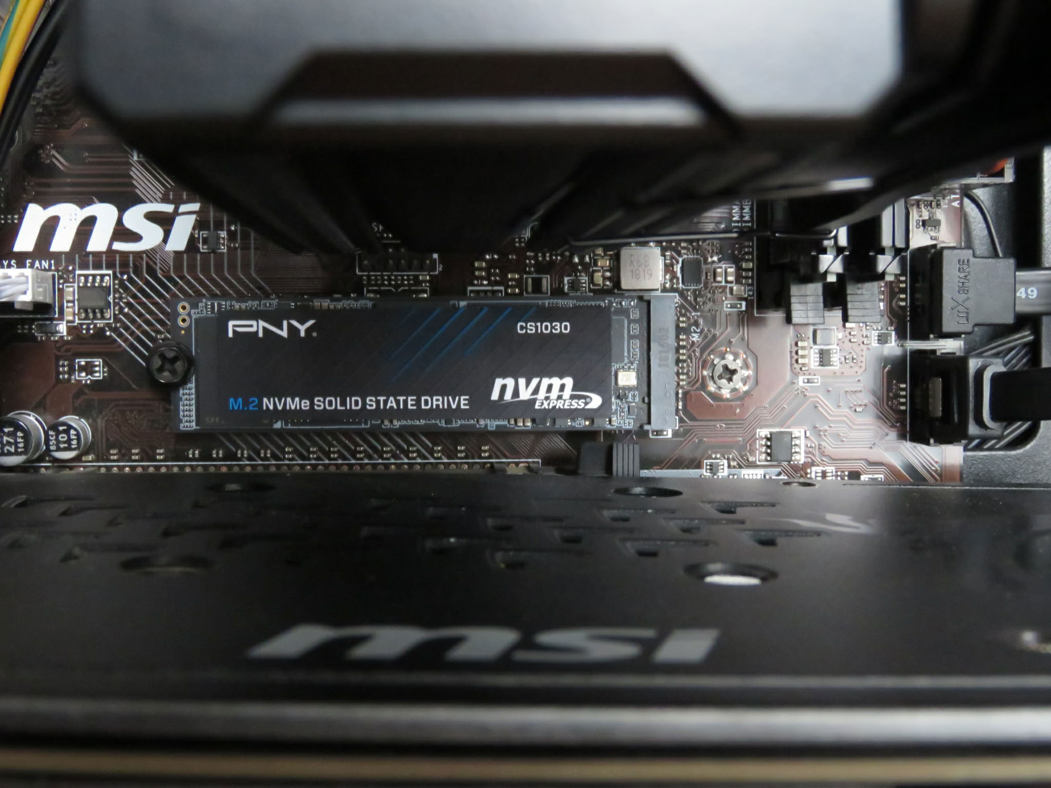 PC Gamer Ryzen 5 2600 GTX 1070 8 Go 16 Go DDR4 M2 250 Go + 250 Go W11 03